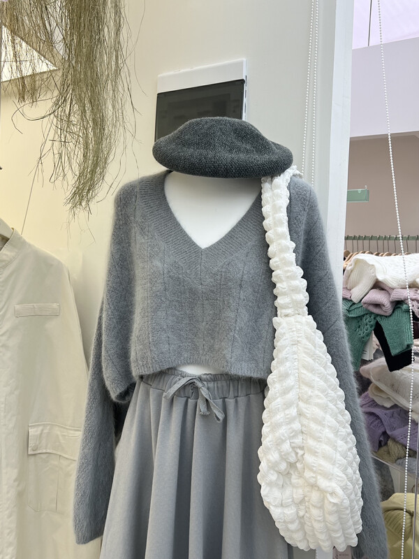 【RIN】Loose Outerwear Design V-neck Sweater 2277