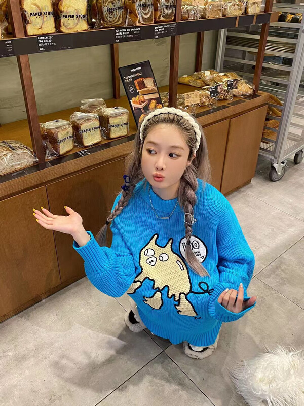 New in winter! [NANCY] Korean version of sweet piggy embroidered casual pullover sweater M3717# WPL