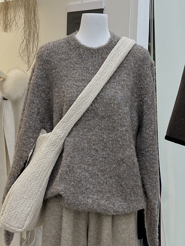 【RIN】Simple Korean Temperament Lazy Wind Loose and Thin Knit Sweater R2297