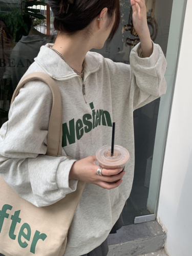 2022 spring and autumn light gray sweater coat women's lapel pullover loose oversize printing half zipper top clothes