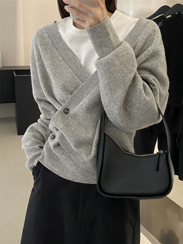 Wool Blended Yarn 9 Colors Available [CLEAN SPACE] Solid Color Diagonal Button Design Casual Knit Cardigan 32962# CQW