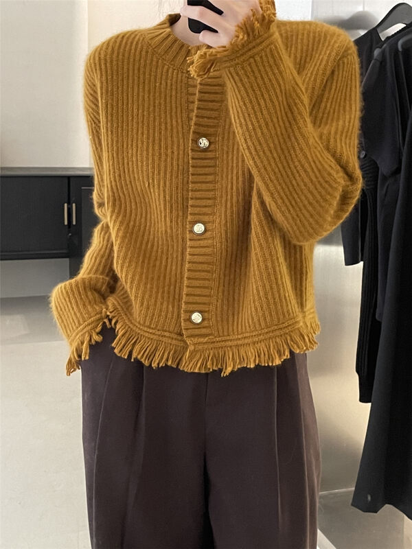 【CLEAN SPACE】Simple casual solid color short knitted cardigan (30 raccoon hair, 10 wool) 33393# CQW