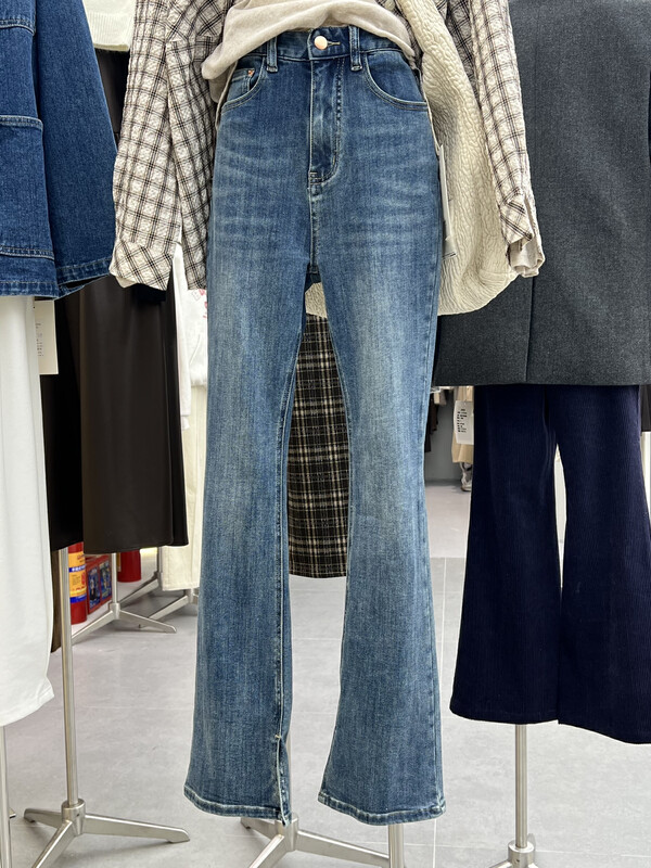 Original price 98.99! 【RIN】Korean style slim fit high waist elastic flared jeans 21588