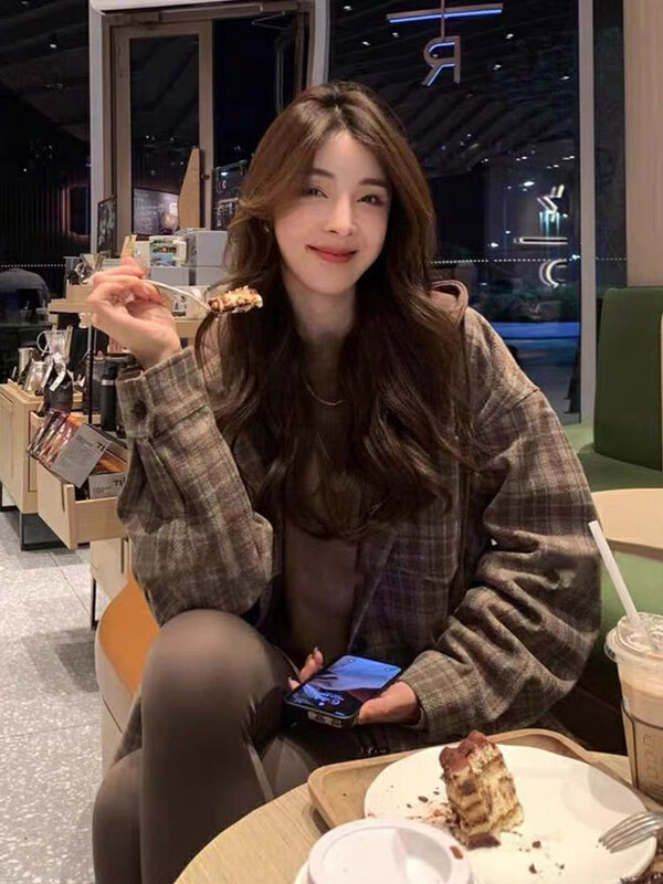 New in winter!【KIKI STUDIO】Korean loose plaid hooded short coat 6966# HJY