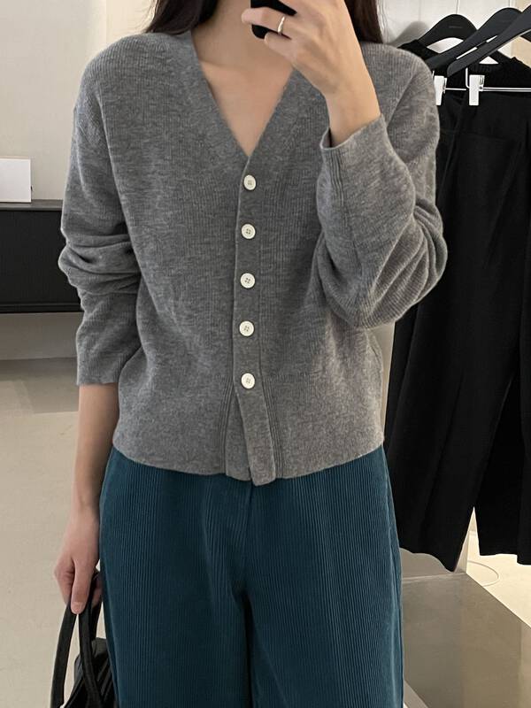 Original price 168.99! New for autumn! 100 wool 10 colors [CLEAN SPACE] simple solid color V-neck short knitted cardigan 33206# CQW