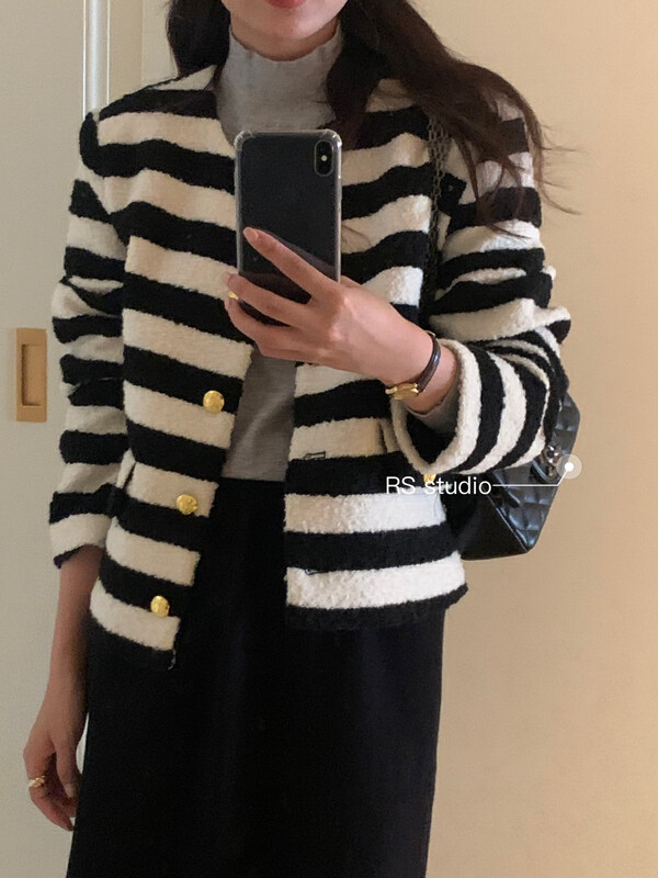 New winter style! [RS] Light and luxurious color matching striped small fragrant short coat KL8050 # FHX