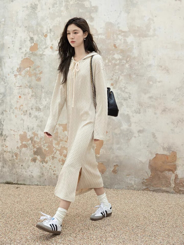 【KIKI STUDIO】Korean style loose hooded long-sleeved dress (with a neckband) 6945# HJY