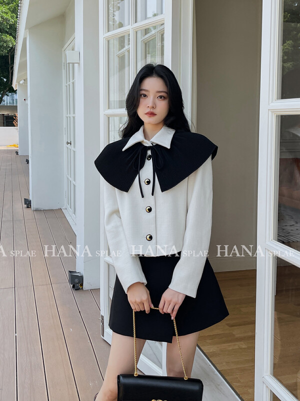 [HANNA Hanna] Xiaoxiangfeng tweed coat women's plaid large shawl lapel top short coat (with shawl) H10659# JHY