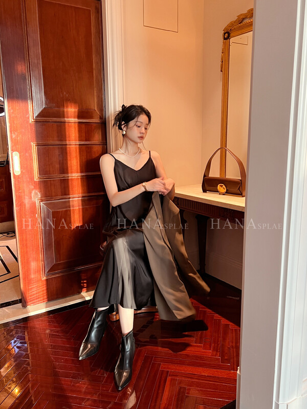 [HANNA Hanna] [Hanna] French elegant suspender skirt 22 autumn new slim dress H5561# JHY