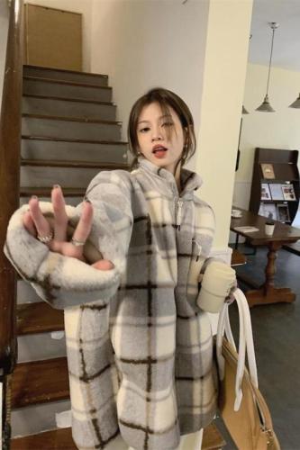 2022 winter new style stand collar warm thickened plaid zipper fur coat
