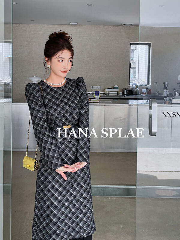 [HANNA Hanna] [Hannah] French retro plaid skirt 2022 new autumn skirt (with belt) H3373