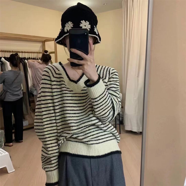 New in winter! [ARE YOU] V-neck striped loose pullover warm sweater YS1-536# L