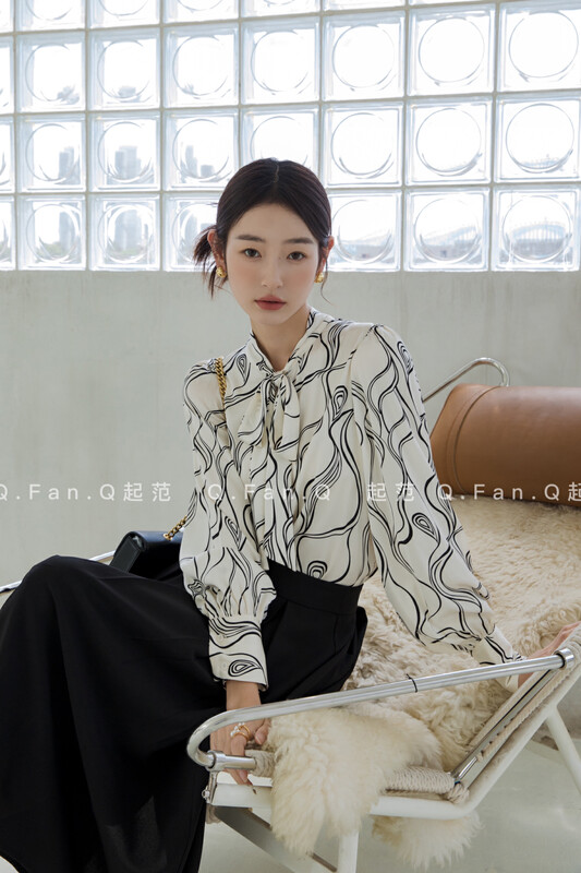 New in autumn! [Qi Fan] Commuter satin striped shirt with bow tie F80220# JHY