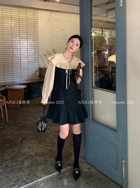 [AIXILI Aisili] Two-piece set with pleated collar and solid color single-breasted suspender skirt suit (with suspender skirt) 7372