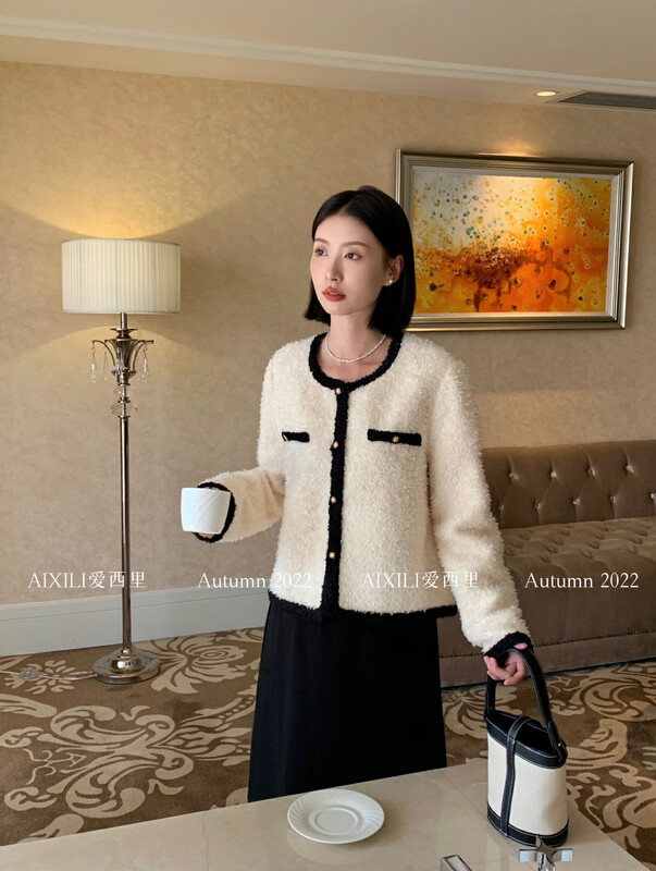 [AIXILI Aixili] round neck single-breasted temperament coat short coat solid color 7515
