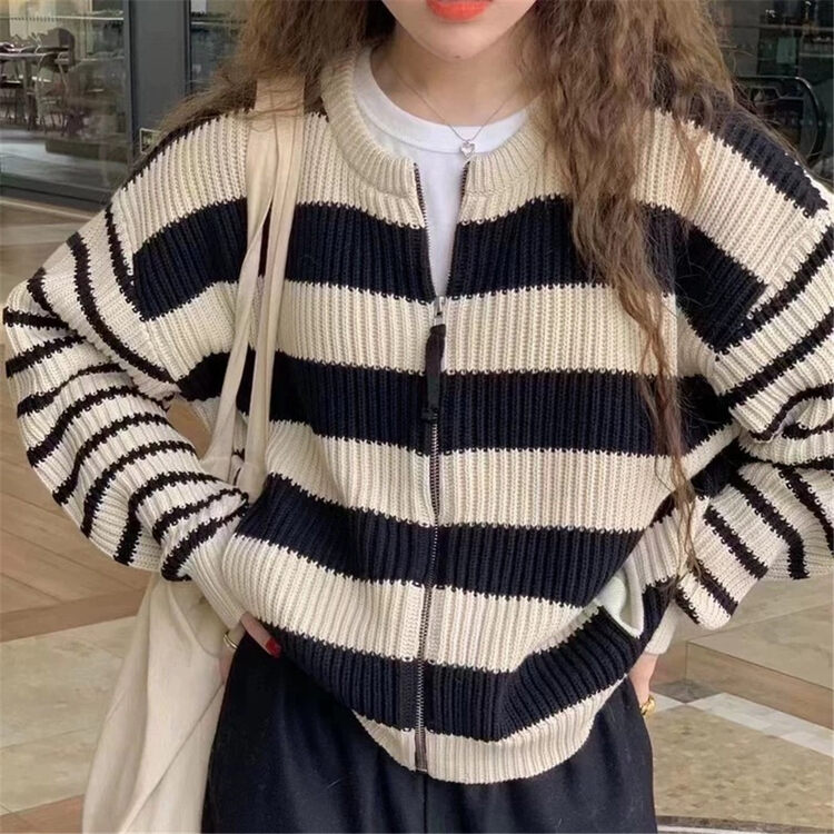 New in winter! [ARE YOU] zipper stripe slimming and comfortable warm sweater 527# L