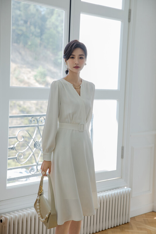 [Qi Fan] Suit twill French V-neck elegant dress (with belt) F7966# JHY
