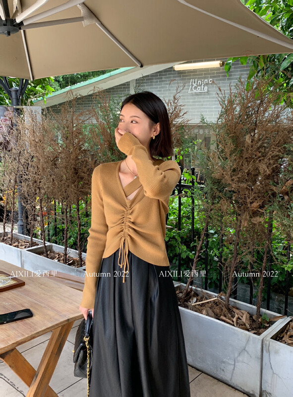[AIXILI Aixili] Knitted fabric is thin and drawstring design knitted sweater knitted sweater solid color 7320