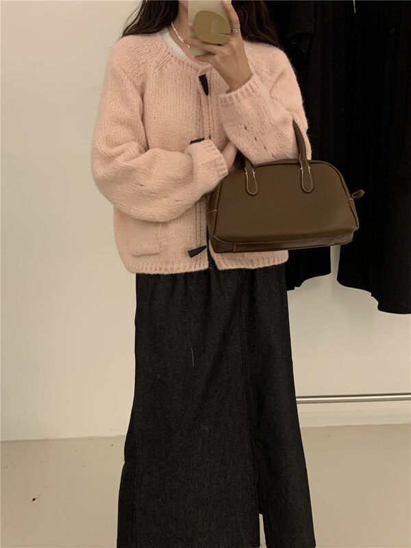 New in winter!【ARE YOU】Single-breasted horn button comfortable and versatile warm sweater 510# L