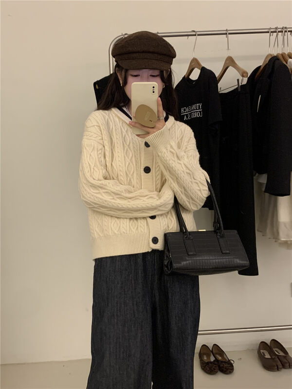 New in winter!【ARE YOU】Single-breasted color-block comfortable warm sweater 378# L