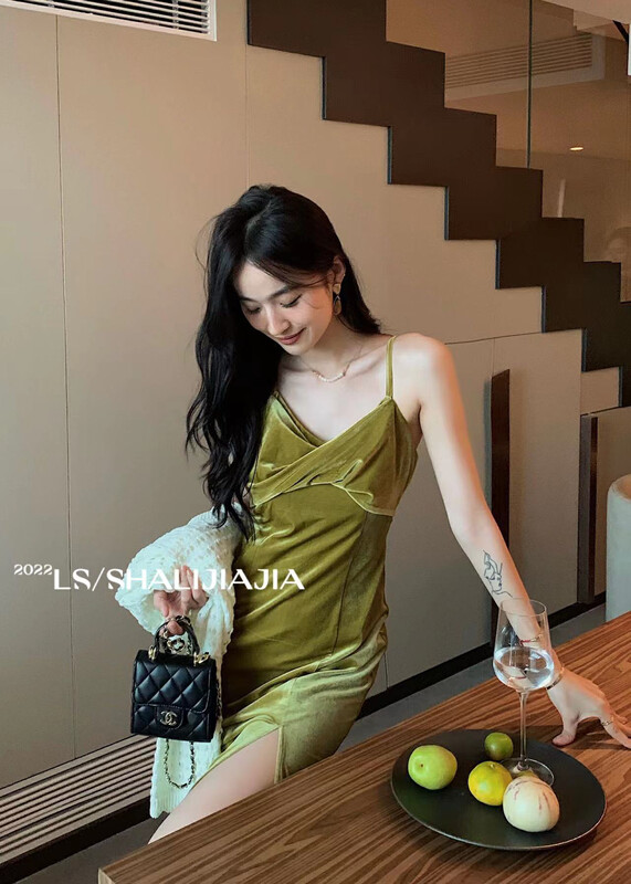 [LS] French retro v-neck velvet suspender dress 51071