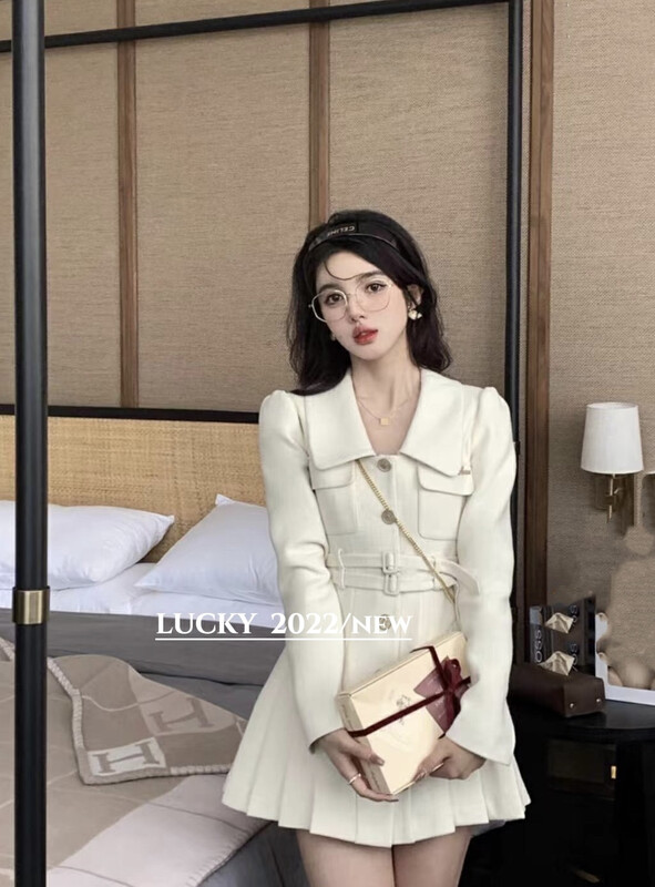New in winter! [LUCKY] High-end retro temperament waist dress (with belt) 9600# ZXX