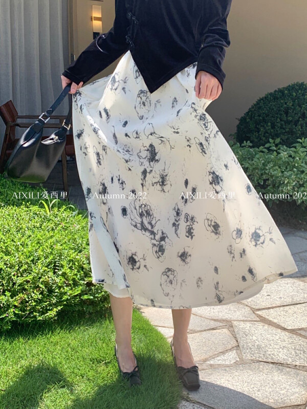 [AIXILI Aixili] Mid-waist thin floral skirt skirt temperament little woman 7100