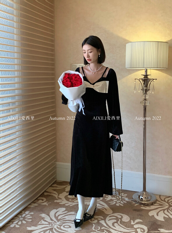 [AIXILI Aixili] Square neck bow design shows thin temperament dress pullover 7198