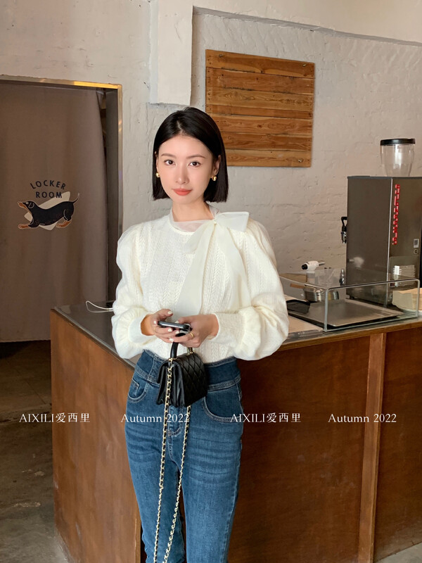 [AIXILI Aixili] Stand-up collar design with neckline tie shows thin lace small shirt small shirt solid color temperament 7578