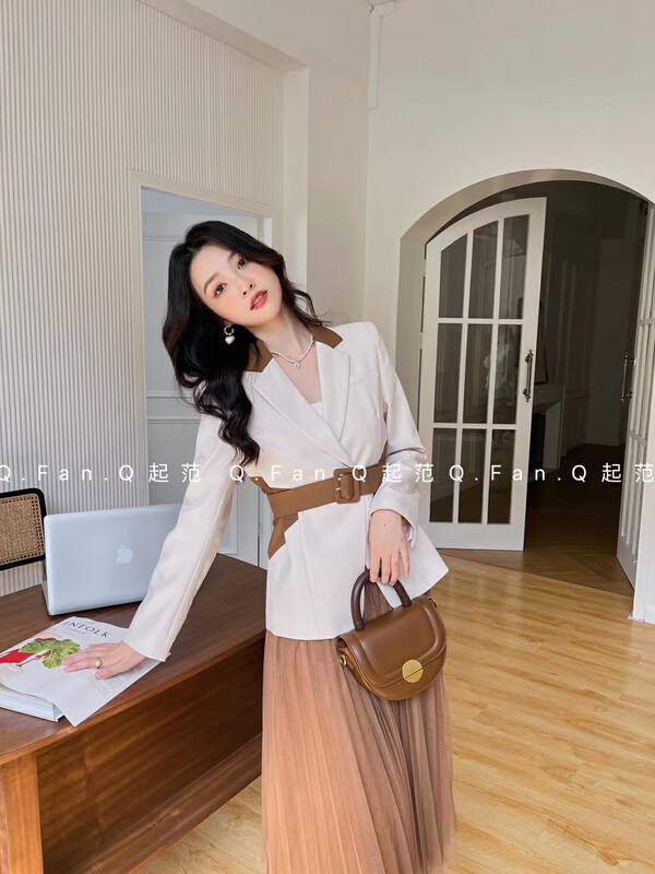 New in winter! [From Fan] Fashionable color contrast design all-match suit (with belt) 80383# JHY