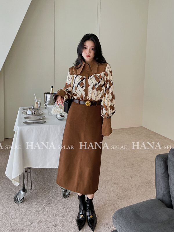 [HANNA Hanna] Workplace commuter skirt women's solid color simple high-waisted slim over-the-knee skirt (with belt) H3536