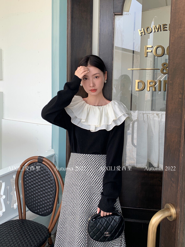 [AIXILI Aixili] Round neck design with chiffon collar solid color knitted sweater knitted sweater is thin 7538