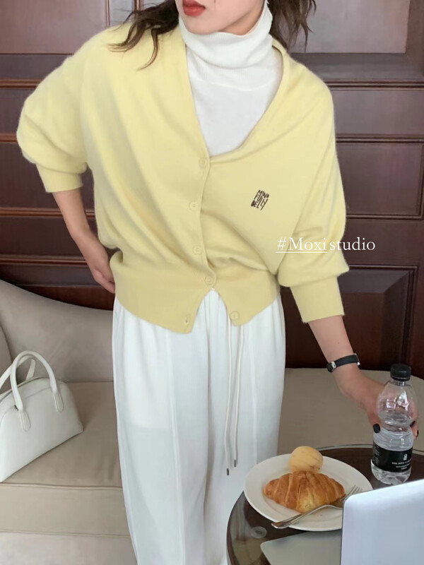 [MOXI] Letter Embroidered Casual Breasted Warm Sweater (Contains 30% Raccoon Hair, 10% Wool) 58559# CQW