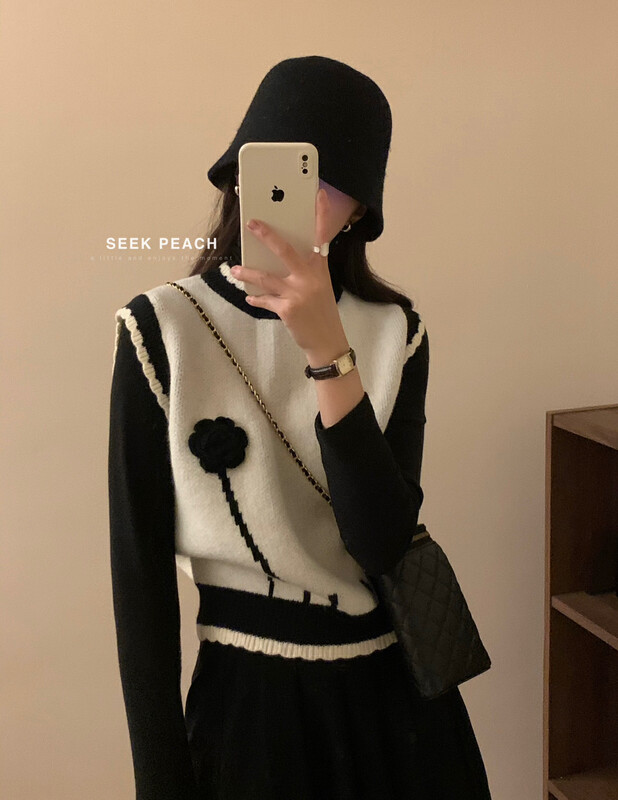 【SEEK PEACH】Korean heavy craft three-dimensional hook flower vest 11871# L