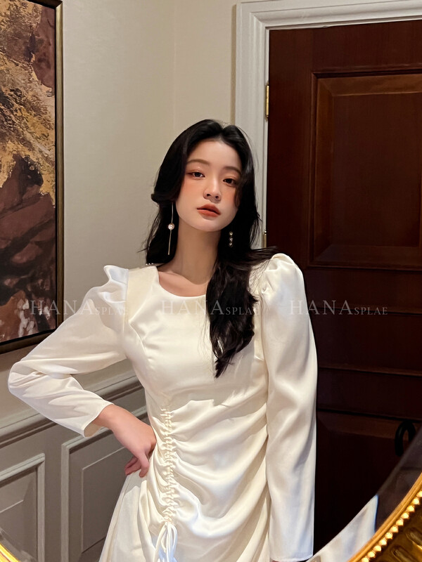 [HANNA Hanna] [Hanna] French elegant dress 22 autumn new high waist pleated dress H3352