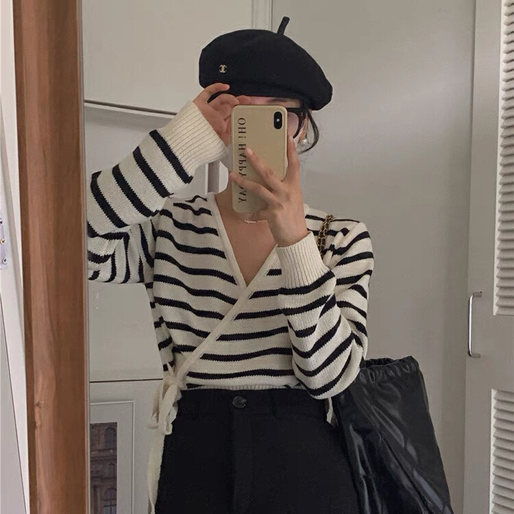 【F·P】Contrast stripe tie-waist short knitted sweater 42050# HBX