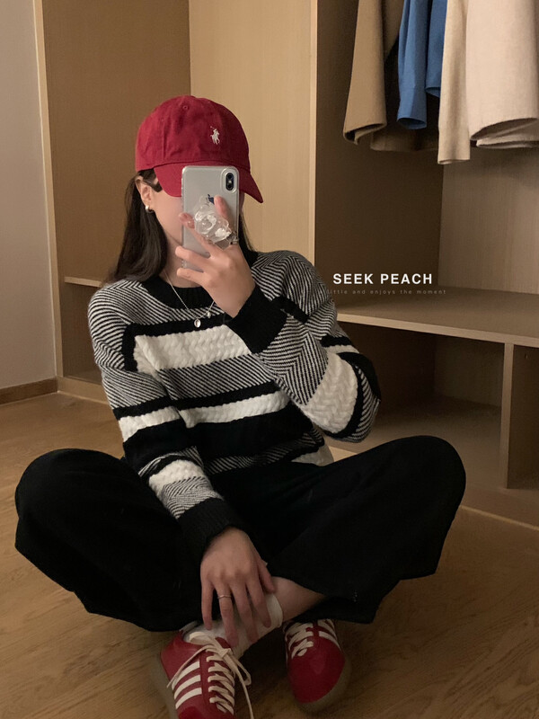New in autumn! [SEEK PEACH] round neck striped loose warm sweater 11866# L