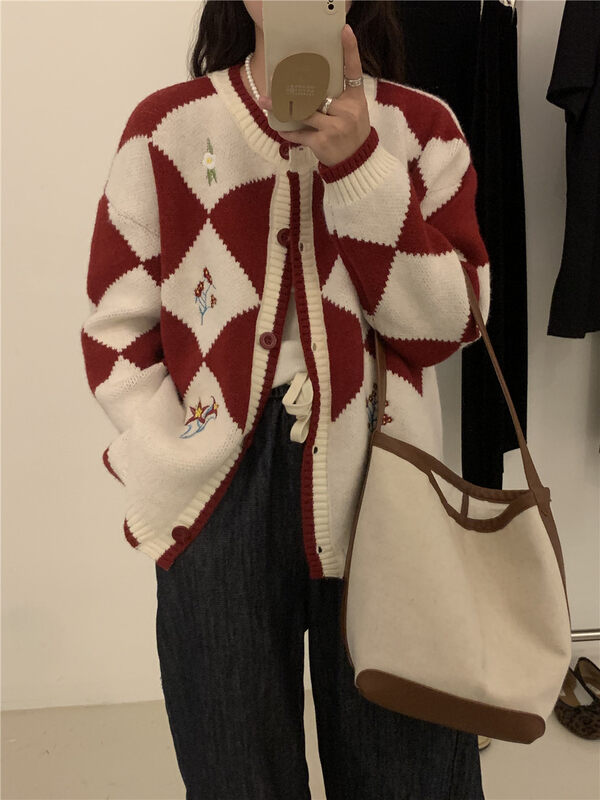New in winter! [ARE YOU] round neck plaid fashion embroidered warm sweater 375# L