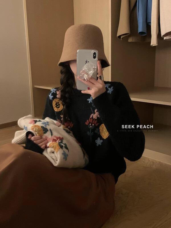 Autumn is new! [SEEK PEACH] Heavy-duty embroidery color-blocking flower round neck warm sweater (including wool 20%) 11863# L