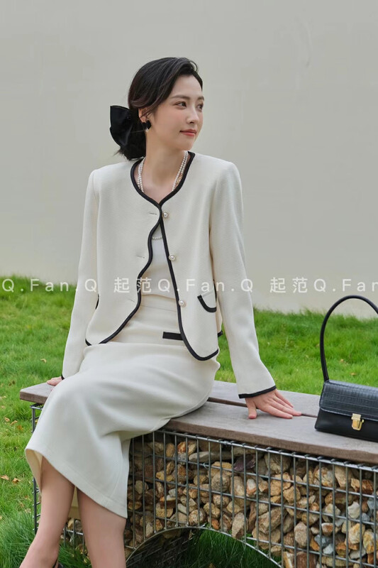 Autumn is new! [Qi Fan] Xiaoxiang Contrast Color Short Jacket + Slimming Skirt Suit 8751# JHY