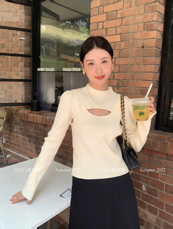 [AIXILI Aixili] Stand-up collar design neckline loopholes are thin and solid color knitted sweater knitted sweater temperament 7509
