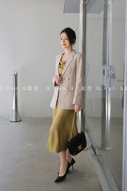 Autumn is new! [Fan] Satin commuter all-match suspender dress (with chain) F8036# JHY