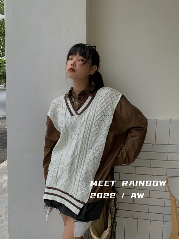 New in autumn!【MEET RAINBOW】Korean fake two-piece stitching shirt lapel loose warm sweater 09133# LSL