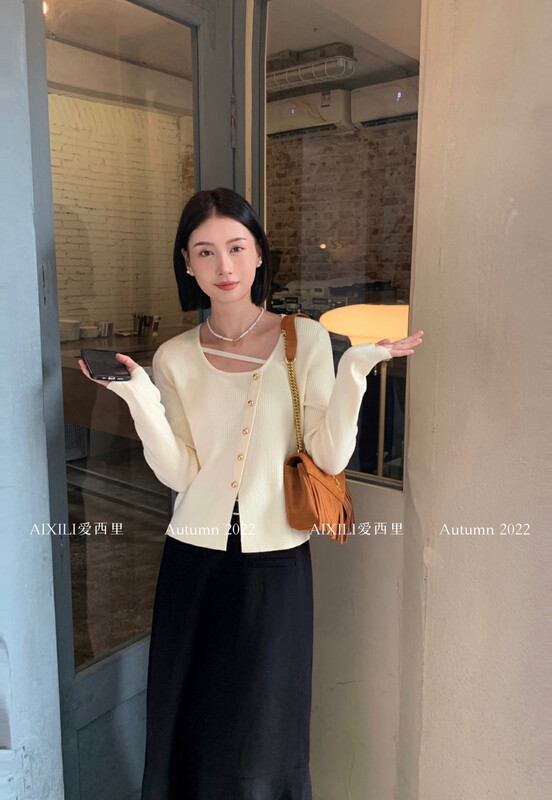 [AIXILI Aixili] Knitted solid color thin all-match knitted sweater knitted sweater 7392