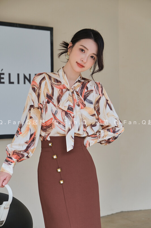 New in autumn! [Fan] Satin crafted characteristic printed shirt 80188# JHY