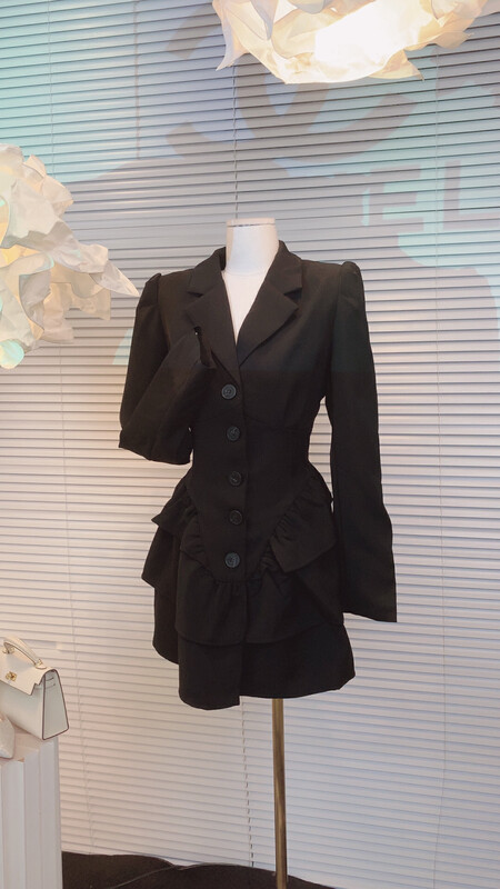 New in winter! [Ou Zhengsha] Waist slimming design niche stitching dress 19150# JJ