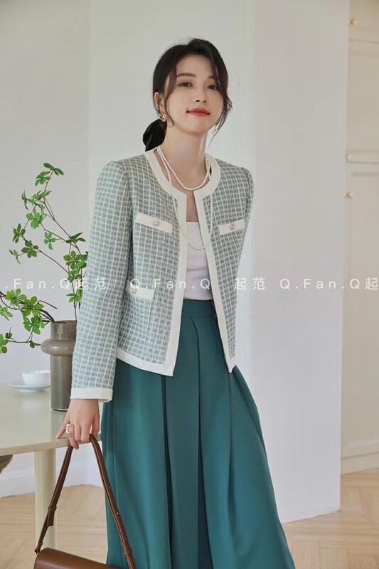 Autumn is new! [Fan] Xiaoxiang round neck characteristic short coat 80260# JHY