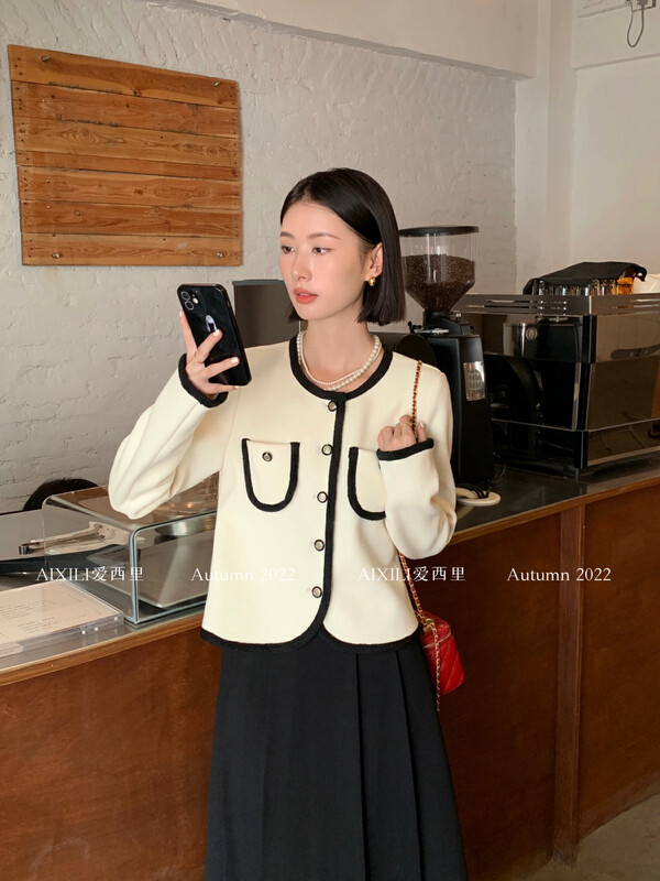 [AIXILI Aixili] Round neck single-breasted temperament small fragrance short jacket short jacket pocket 7513