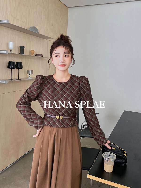 [HANNA Hanna] [Hanna] Retro plaid pullover top women's 22 autumn new simple shirt H10363