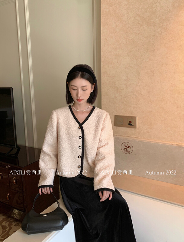 [AIXILI Aixili] Single-breasted thin solid color small coat short coat temperament 7532